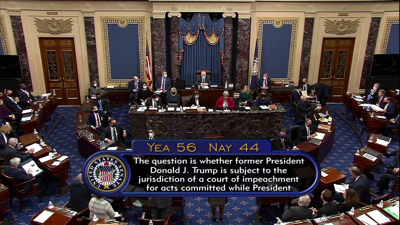 Senado decide que julgamento político de Trump é constitucional