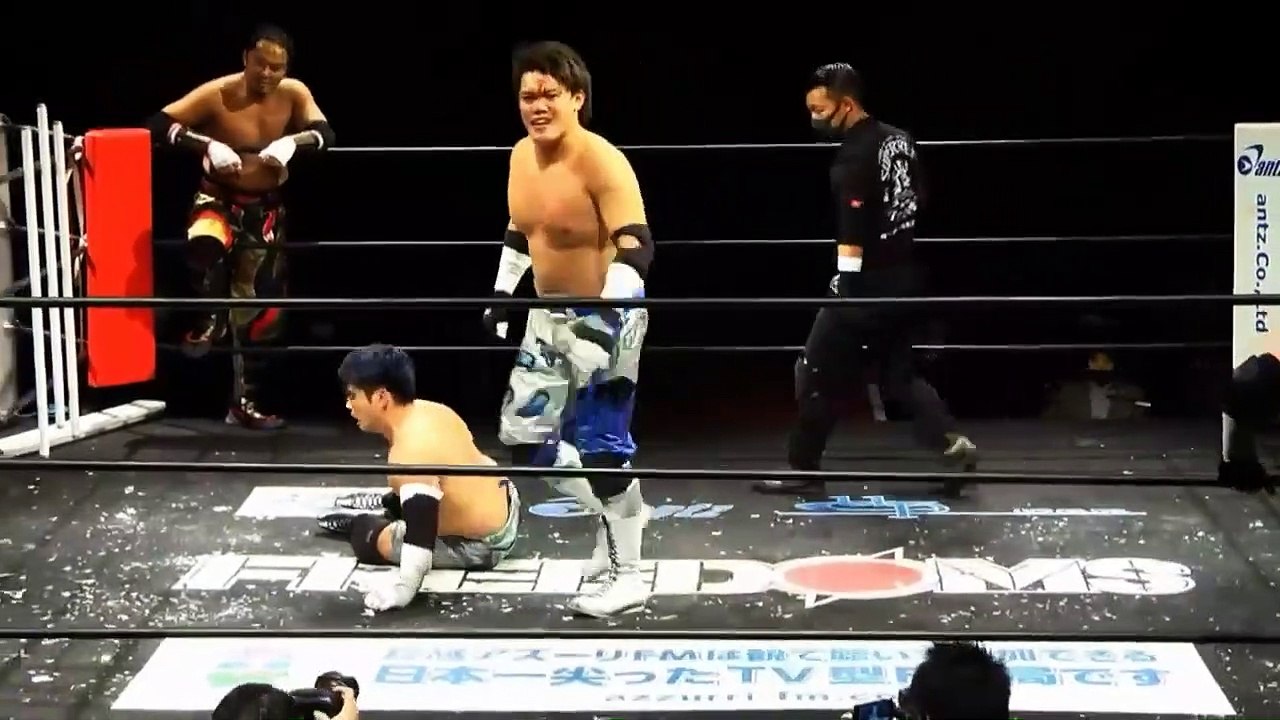 Takashi Sasaki & Toru Sugiura vs. Takayuki Ueki & Toshiyuki Sakuda