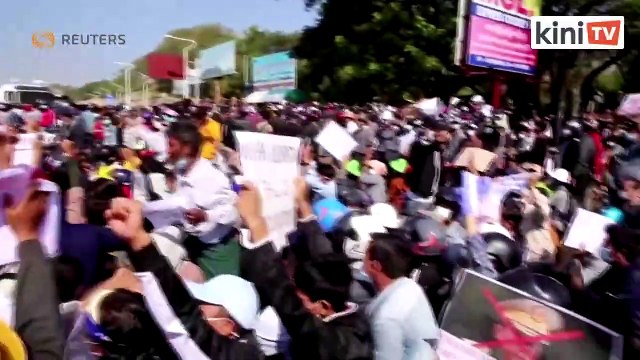 Polis Myanmar tembak demonstrasi, 1 kritikal dan 4 cedera