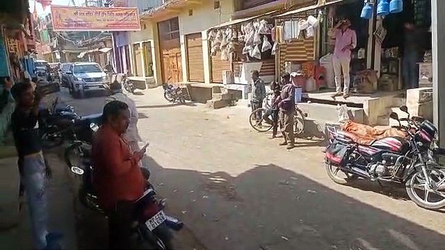 भारतीय जनता पार्टी युवा मोर्चा प्रदेश अध्यक्ष को दिखाएं पार्टी कार्यकर्ताओं ने ही काले झंडे
