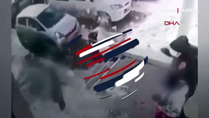 Kar kütlesi çocuğun üzerine böyle düştü