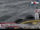 Detik-detik Perahu Nelayan Terbalik di Tengah Laut