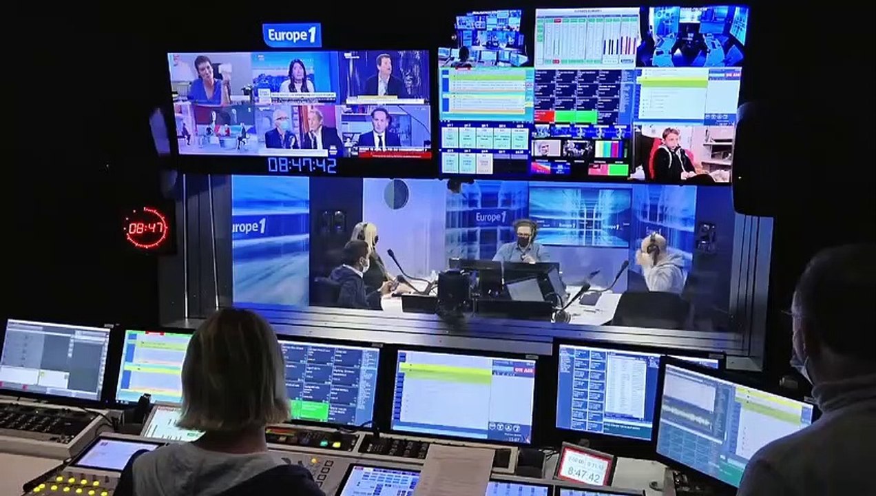 Olivier Véran : "J'enlève ma chemise, mais je ne me mouille pas" (Canteloup)