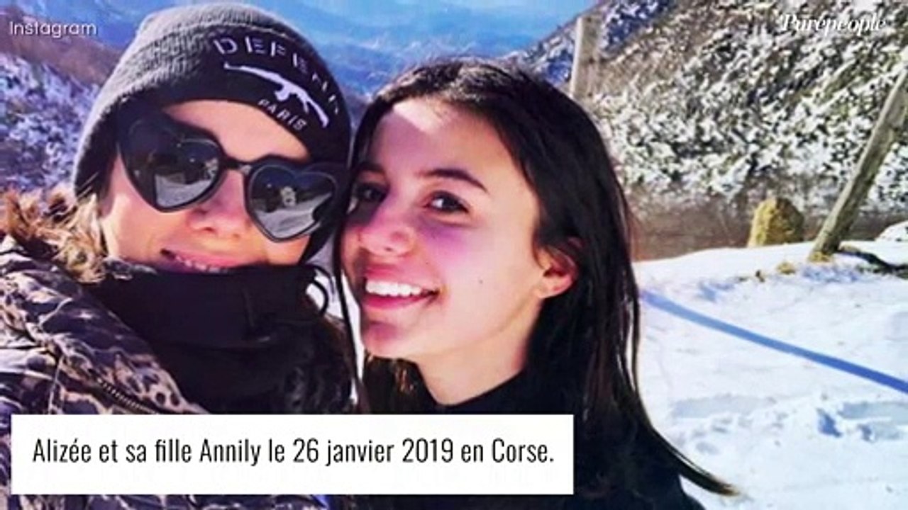 Annily Chatelain amoureuse : la fille d'Alizée partage de tendres baisers glacés avec son chéri