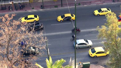 Covid-19 : vers un confinement plus strict à Athènes et sa région