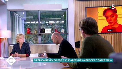 L'avocat de Mila, Richard Malka, lit les messages de menaces reçus par sa cliente: "C'est glaçant" - VIDEO