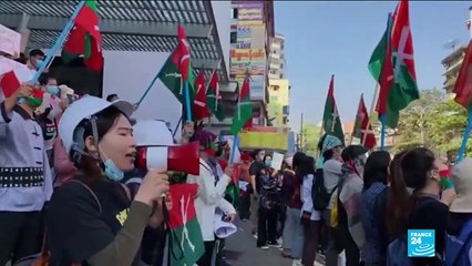 Manifestations anti-coup d'Etat : les Birmans par dizaines de milliers dans la rue au 5e jour de mobilisation