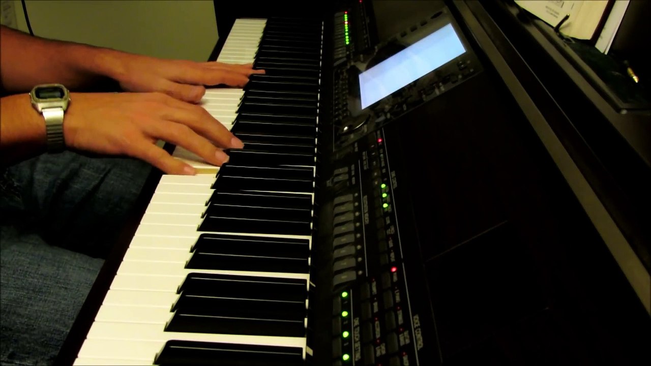 Away In a Manger - Christmas Hymn on piano with lyrics