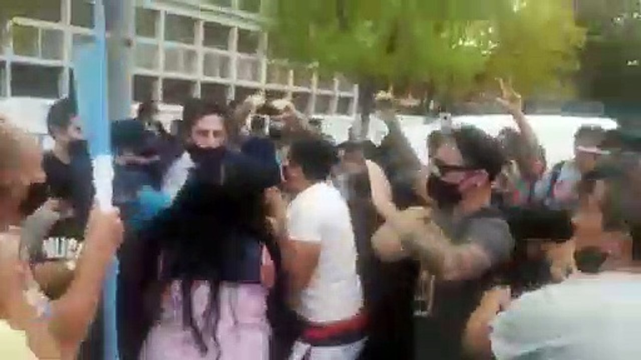 Reclamo docente: así increparon al ministro Trotta en su visita a Chubut