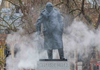 Royaume-Uni : les noms de Winston Churchill et JK Rowling, jugés intolérants par des élèves, retirés du bâtiment d’un lycée