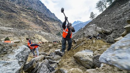 Tapovan: Animated presentation of where workers are stranded