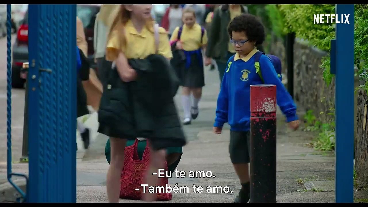 Por Trás de Seus Olhos | Trailer oficial | Netflix Brasil
