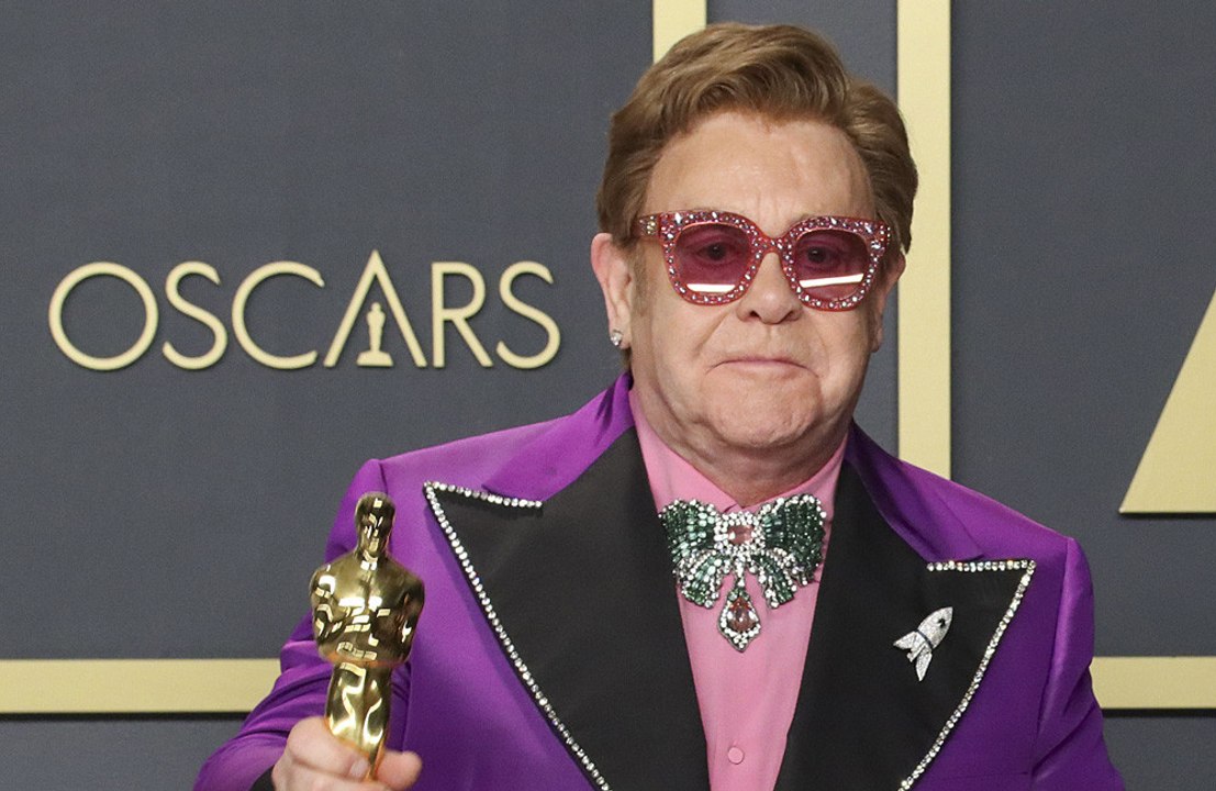 エルトン・ジョンら、コロナワクチン接種推進CMに登場