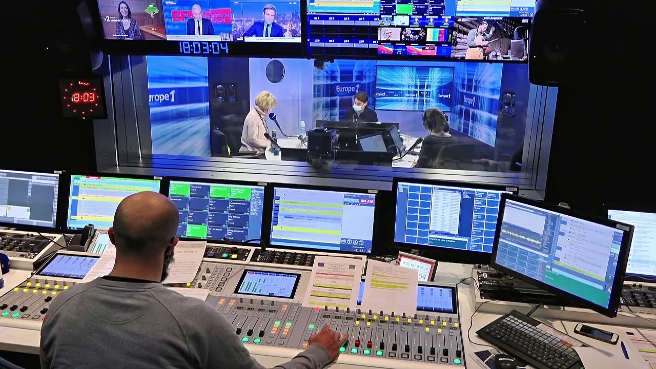 Routiers bloqués sur les routes par le froid : "On a récupéré des gens en détresse"