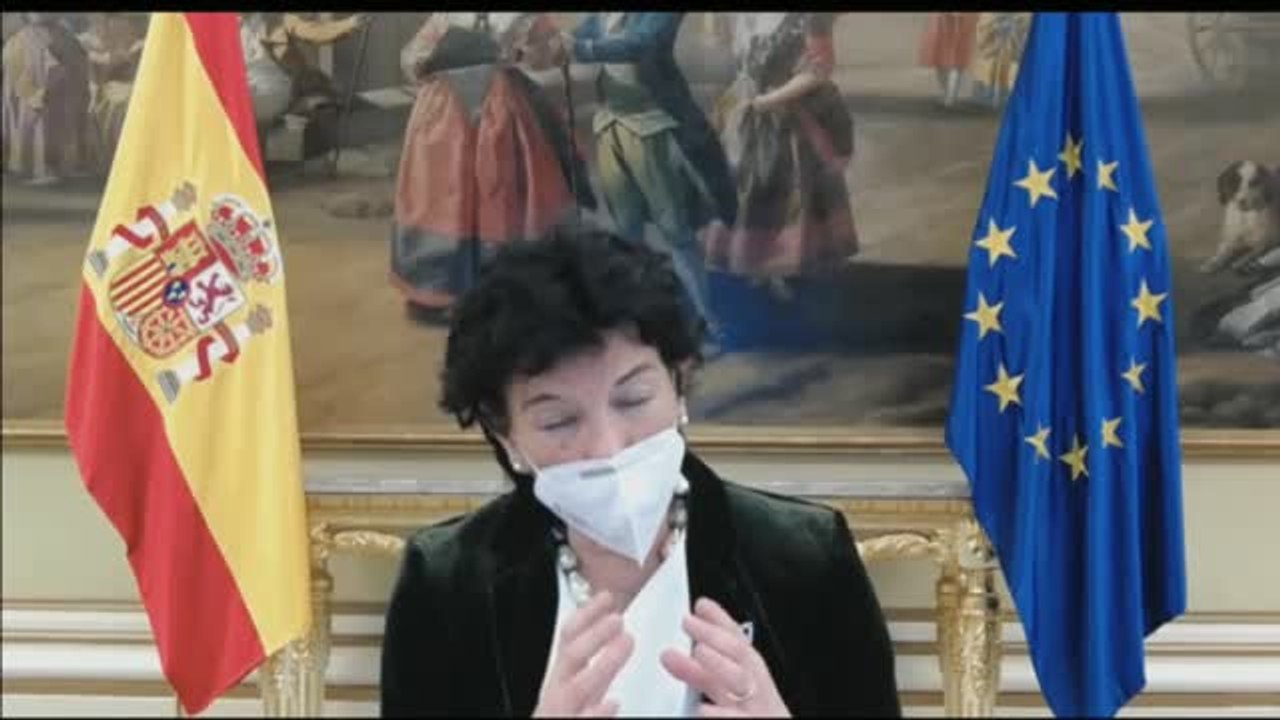 Celaá defiende mantener los colegios abiertos pese al avance de la tercera ola