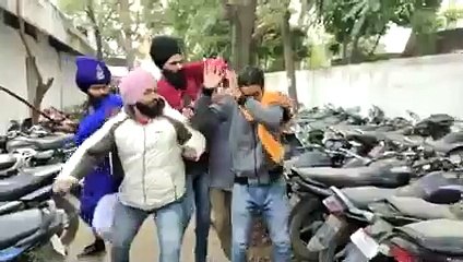 ਸ਼ਿਵ ਸੈਨਾ ਵਾਲਾ  #ਬਟਾਲੇ ਠਾਣੇ,ਇਹ ਦਰਬਾਰ ਸਾਹਿਬ ਬਾਰੇ ਗੁਰੂ ਗੋਬਿੰਦ ਸਿੰਘ ਬਾਰੇ ਮਾੜਾ ਬੋਲਦਾ ਲਿਖਦਾ ਸੀ