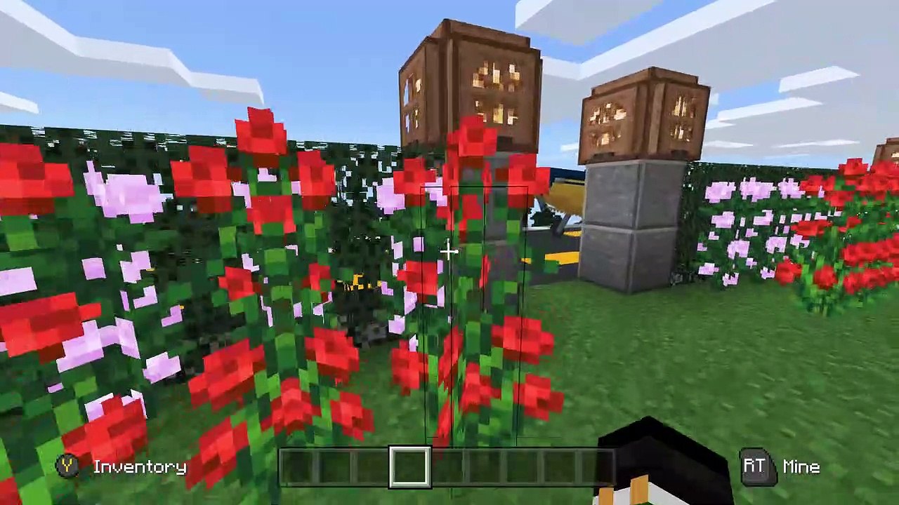 Minecraft: Building on a hill!!!