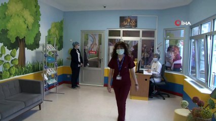 Sağlık çalışanlarına ikinci doz aşılama İstanbul’da başladı