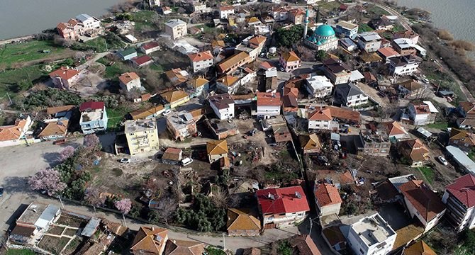 Avrupa’nın ilk ve tek ‘Leylek Köyü’nde göç temizliği yapıldı