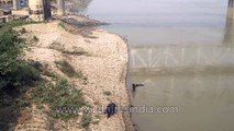 Human Defecation along Ganga_ sad shortage of toilets and clean water in India