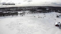 شاهد: فنان فنلندي يرسم لوحات فنية عملاقة على الثلج
