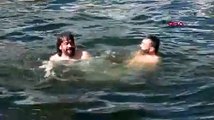Bitlis'te eksi 15 derecede yüzme etkinliği