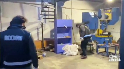 Metal geri dönüşüm atölyesini darphaneye çevirdiler