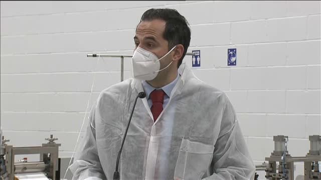 Aguado pide al Gobierno que baje el IVA de las mascarillas FFP2