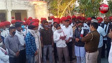 VIDEO : तखतगढ़ थाने पहुंचे देवासी समाज के लोग