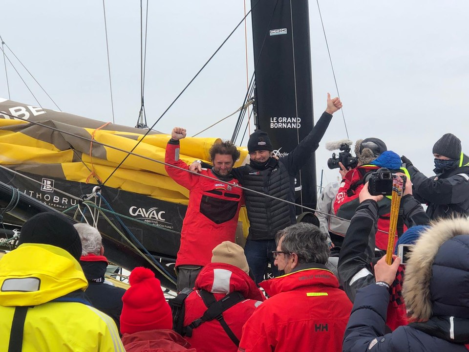 Vendée Globe : Arnaud Boissières accueilli par Yannick Bestaven