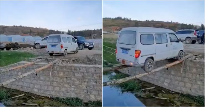 Condutor de carrinha tenta passar sobre um rio com apenas 2 troncos