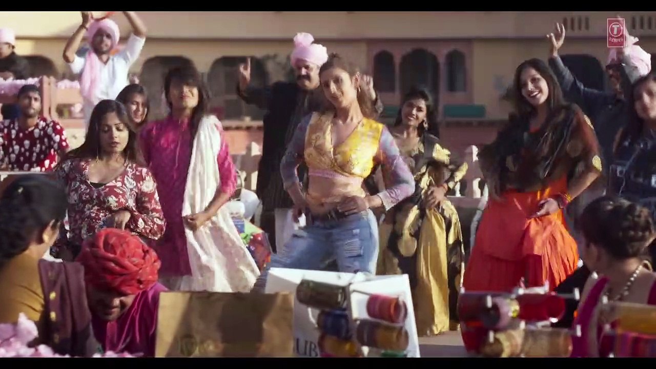 Leja Re - Dhvani Bhanushali Tanishk Bagchi Rashmi Virag Radhika Rao Vinay Sapru Siddharth.