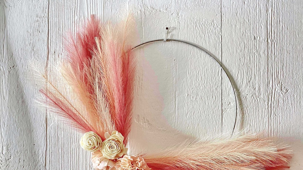 How to DIY a Chic Valentine's Day Wreath