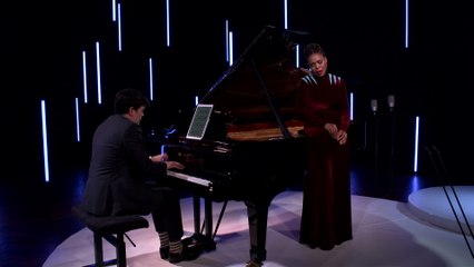 Pumeza Matshikiza - Obradors: Canciones Clásicas Españolas, Vol. 1: VI. Del cabello más sutil (Dos cantares populares)