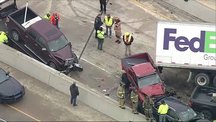 Download Video: Fort Worth winter storm freeway pile-up kills at least 5 people, 100 vehicles involved