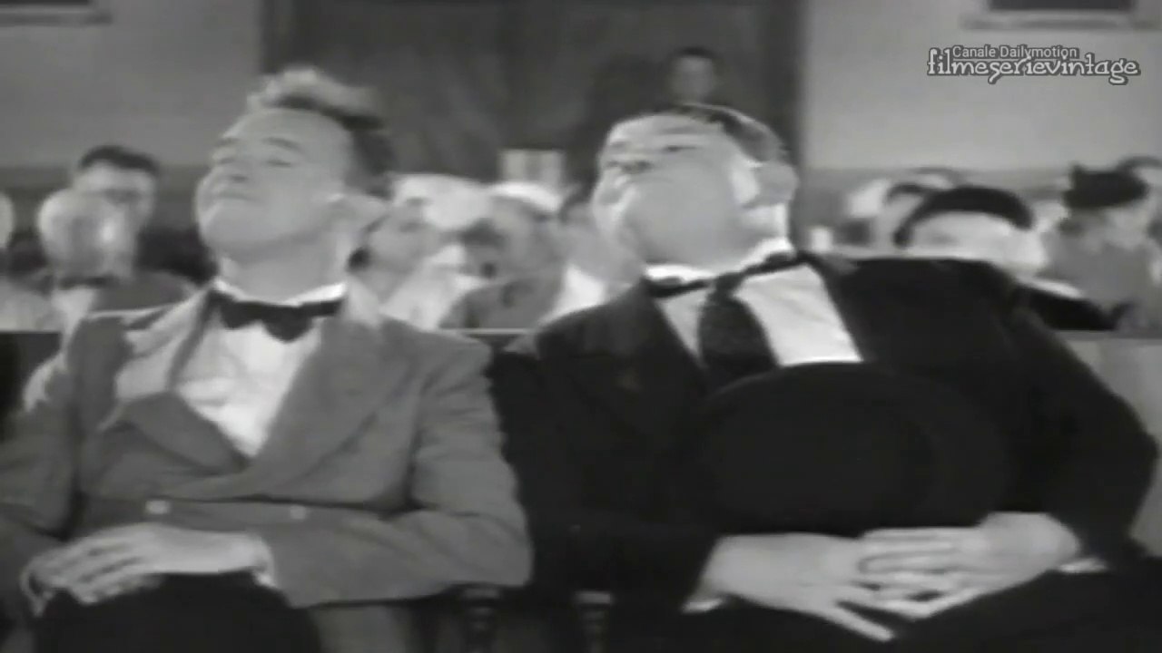 ANDANDO A SPASSO - STANLIO E OLLIO /