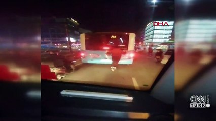 Patenli genç Sultangazi'de halk otobüsüne tutundu