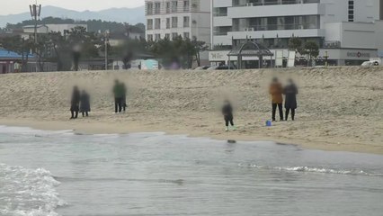 고향 못 간 아쉬움에 산과 바다로..."방역수칙 철저히" / YTN