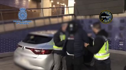 下载视频: Detenidos en Barcelona dos peligrosos fugitivos buscados internacionalmente