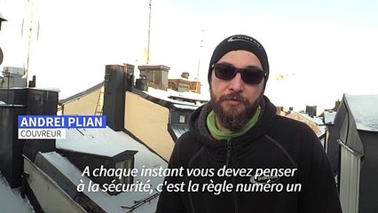 En Suède, les "déneigeurs du ciel" bravent le vertige sur les toits