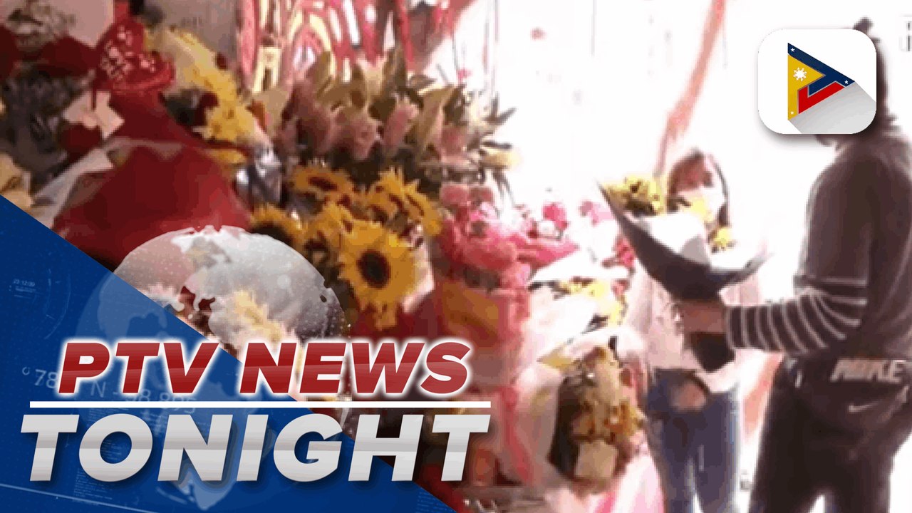 Baguio artist creates uniquely special themed bouquets