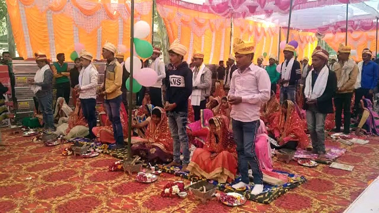 सामूहिक विवाह कार्यक्रम में कोरोना नियमों की उड़ाई गई धज्जियां