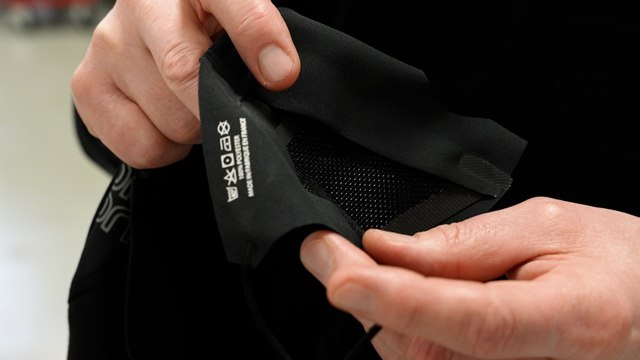 «On a intégré une cage de respiration», comment Salomon fabrique ses masques pour les sportifs