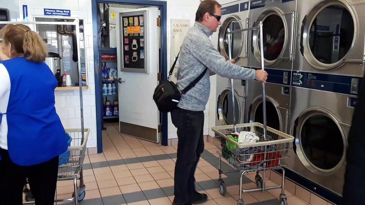 44 Chicago - Laundry World