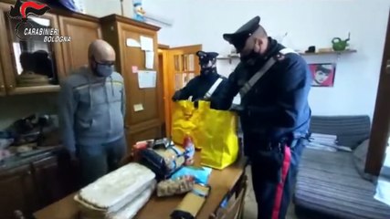 Casalecchio (BO) - Disoccupato non ha da mangiare i carabinieri gli fanno la spesa (12.02.21)