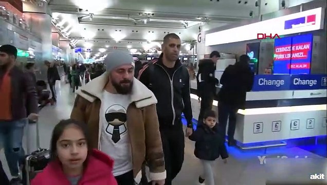 İslam Slimani'den mendil satan çocuklara 100 TL harçlık