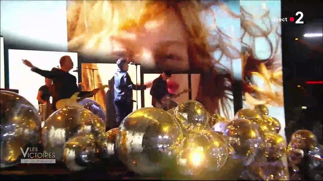 Benjamin Biolay chante Comment est ta peine aux Victoires de la Musique 2021