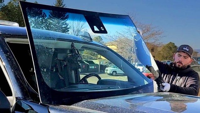 How windshields are replaced