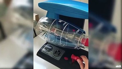 Elindeki imkanlarla mini jet motoru yaptı