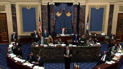 Tải video: Trump lawyer FLABBERGASTED at question from Sen. Bernie Sanders at impeachment trial